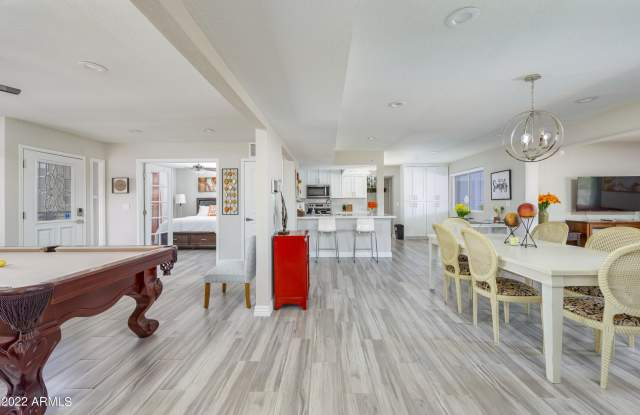 3502 E BERYL Lane