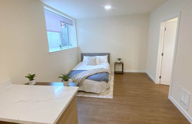 1439 NW 60th St. - B11Ballard