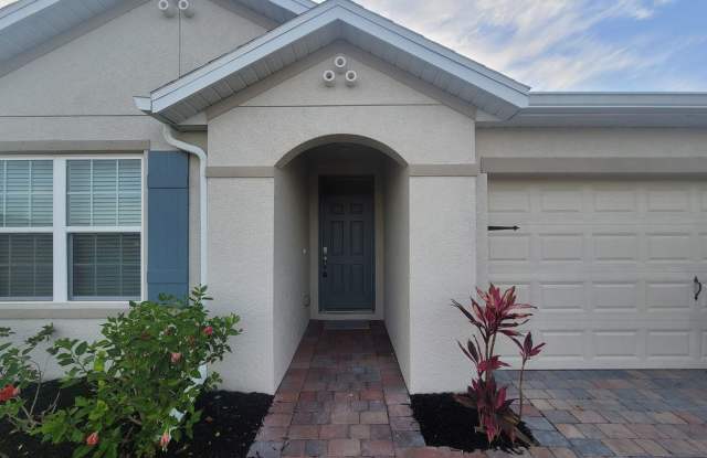 1733 NW 9th Ave - 1733 Northwest 9th Avenue, Cape Coral, FL 33993