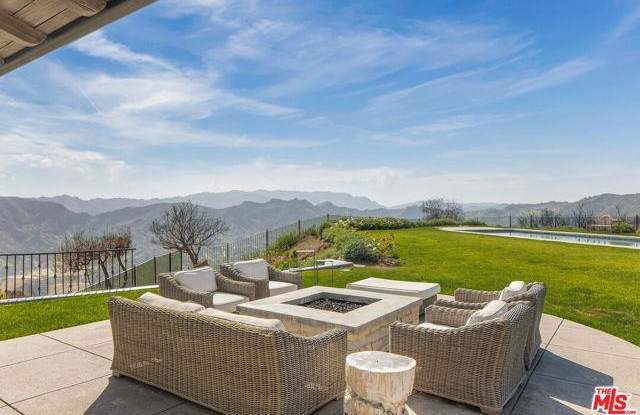 16875 Calle De Sarah