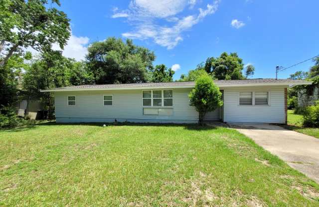 Photo of MOVE IN SPECIAL: HALF OFF first full month of rent!!!