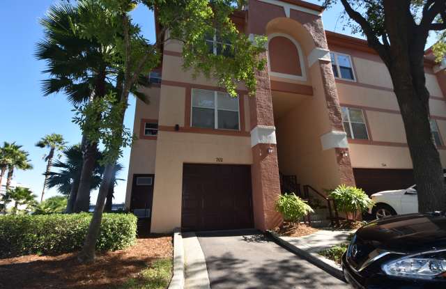 702 Coral Reef Dr