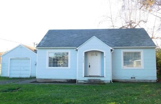 3Bd/1.5Ba Single Story Home - Available to View!