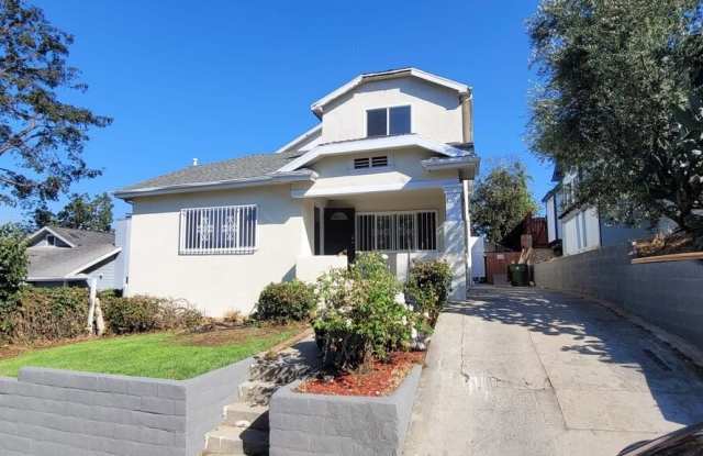 Photo of 1240 S Lucerne Blvd