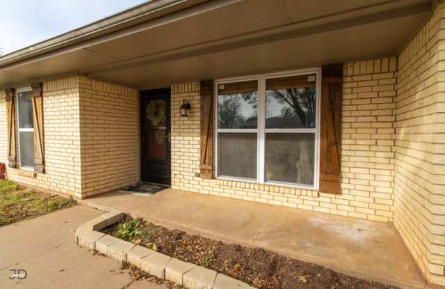 5604 Greentree Avenue