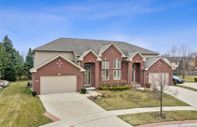 970 GRAND VISTA Court - 970 Grand Vista Court, Troy, MI 48085