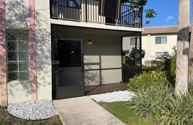 409 Lakeview Dr