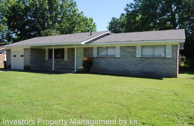 215 Cornell Ave - 215 Cornell Avenue, Fort Smith, AR 72908