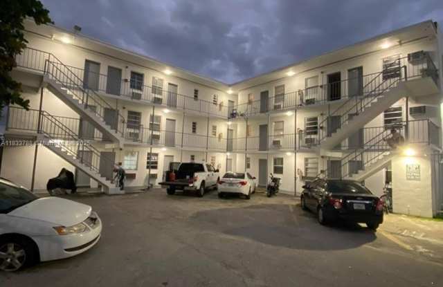 Photo of 1261 NW 59th St