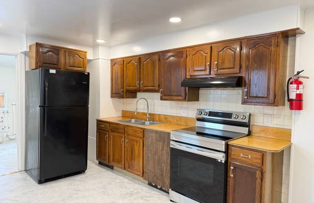 Photo of ACCEPTING SECTION 8 - Spacious 3 Bedroom 2 Bathroom Home in Columbia!