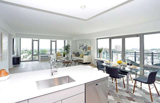 The Centre - Large Luxury Apartments.
