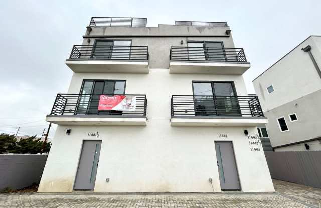 Last two units left!!! BRAND NEW 3 Beds!