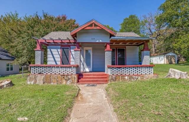 609 E Monterey Street