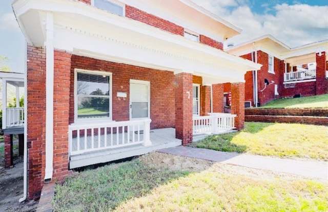 Photo of 3 Bedroom Single Family Home in Peterburg