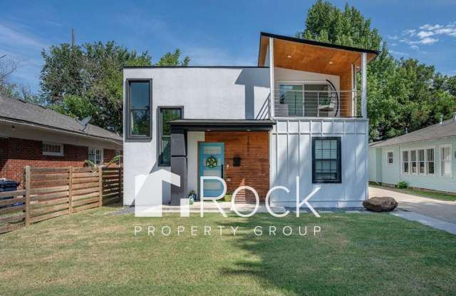 Contemporary 2 Bedroom plus Office/Bonus Room with Loft near Uptown and Plaza Districts ~One Month FREE Rent~