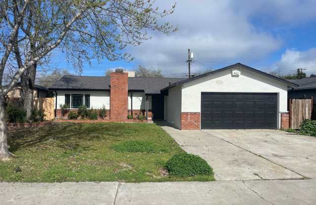 3br/1.5ba, 2-car Attached garage - Good location