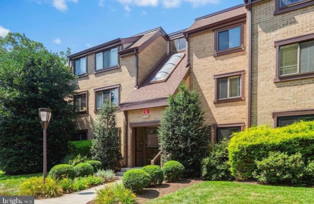 1621 PARKCREST CIRCLE - 1621 Parkcrest Circle, Reston, VA 20190