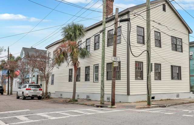 Photo of 90 Hanover Street unit: B