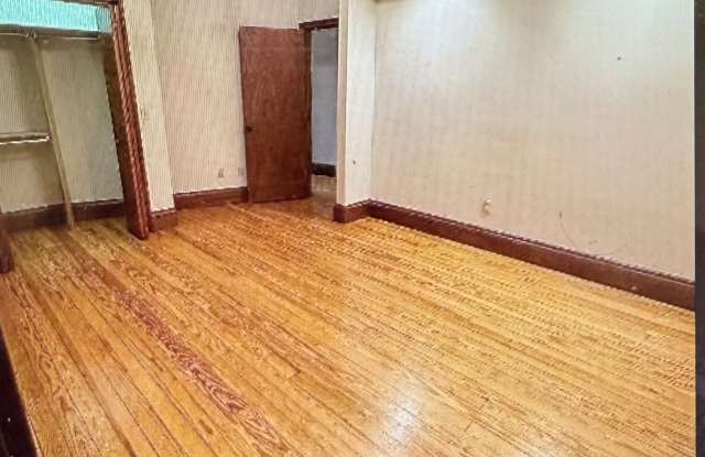 206 South Washington Square