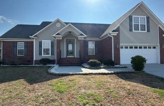 303 Windham Lane - 303 Windham Lane, Jacksonville, NC 28540