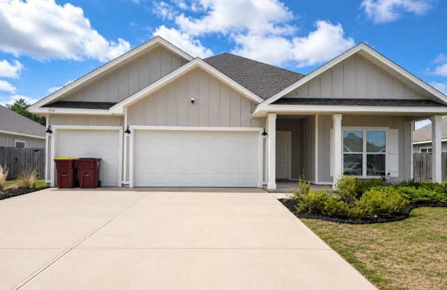 4 bedroom 3 FULL bath home in Shoal River Landing...AVAILABLE JUNE 2026!