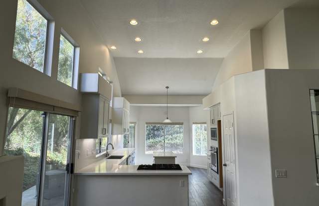 5540 Running Spring Way