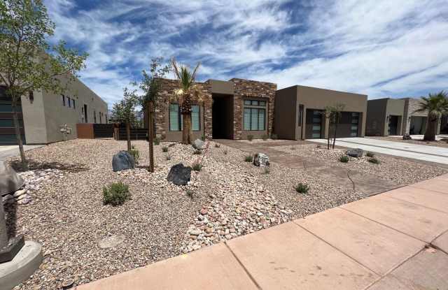 Beautiful 4 Bedroom, 4 Bathroom Home in The Dunes at Sand Hollow Resort
