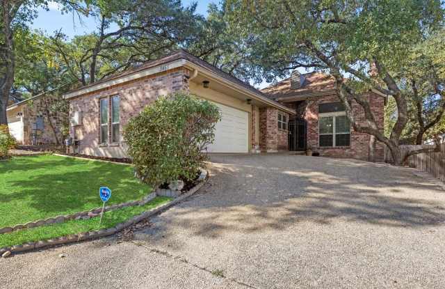 3455 River Path – Comfortable Living in a Prime Location