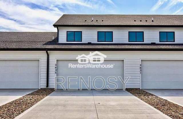 3622 NE Kara Ln