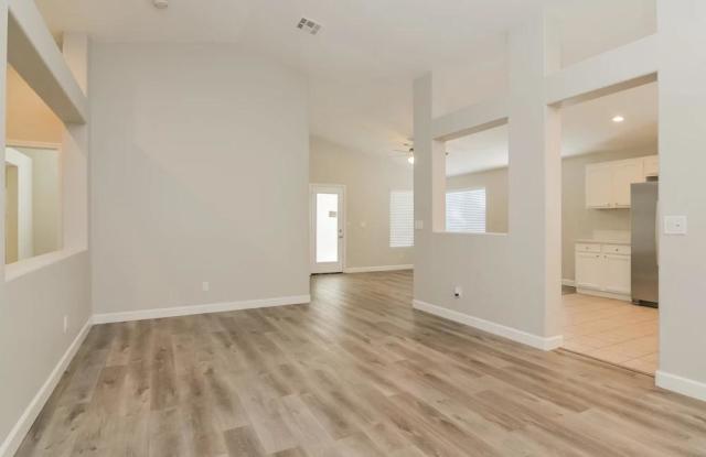 1829 Vista Pointe Ave