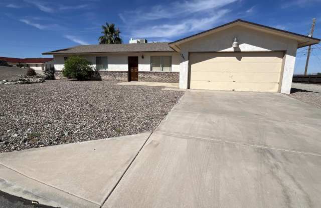 1241 Palmas Dr