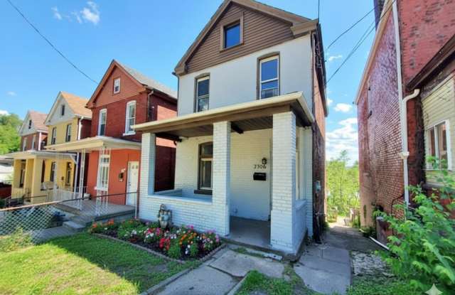Photo of Updated flooring, finished basement, and great outdoor space in a walkable Swissvale location