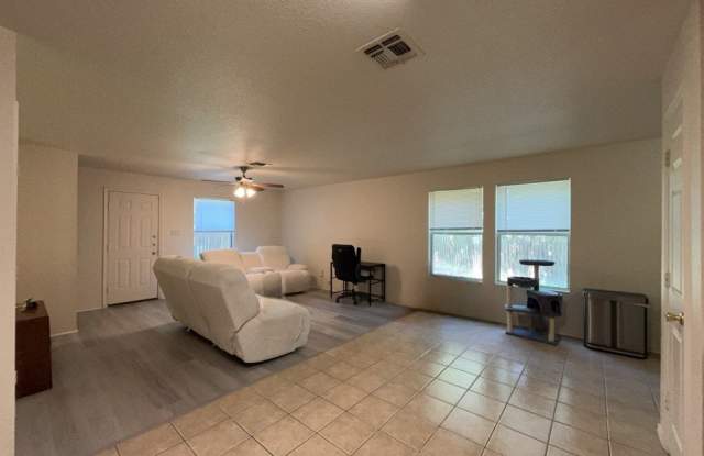 3853 MAVERICK CREEK RD