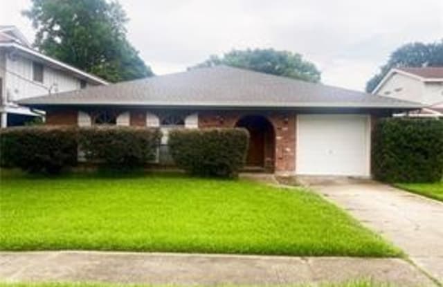 4813 LAKE COMO Avenue - 4813 Lake Como Avenue, Metairie, LA 70006