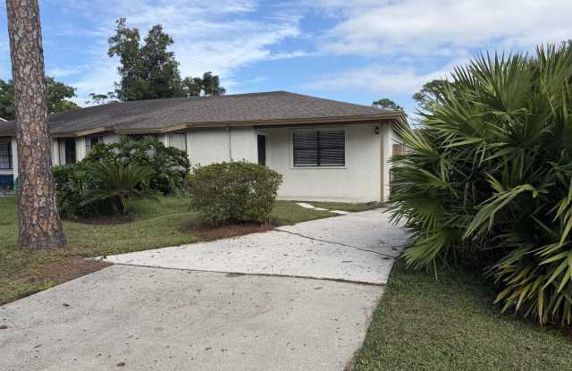 Photo of 1335 VIOLET Street