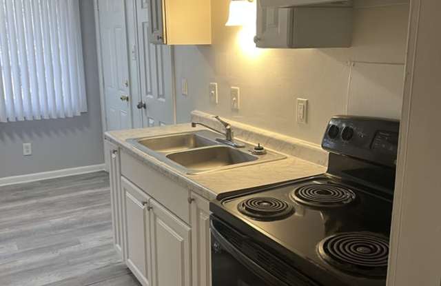 Photo of 35505 Michigan - Apt 5