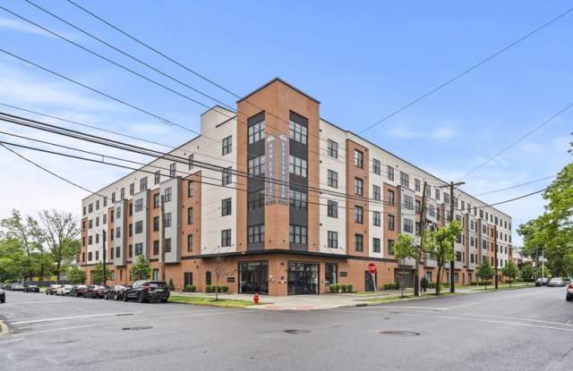 416 Highland Ave - 519