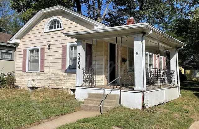 2404 East 67th Terrace