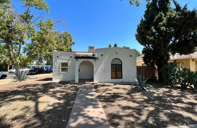 Charming 2 Bedroom, 1 Bathroom Home - Refreshed Interior