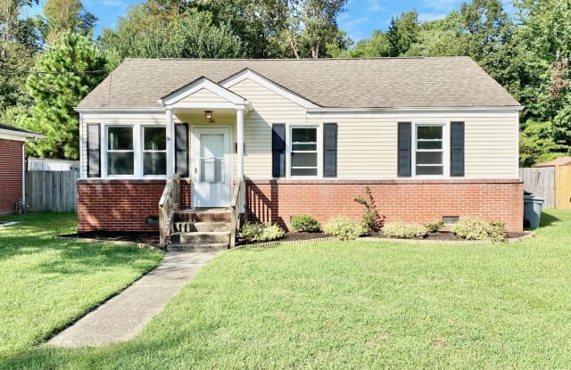 36 Cornwall Ter - 36 Cornwall Terrace, Hampton, VA 23666