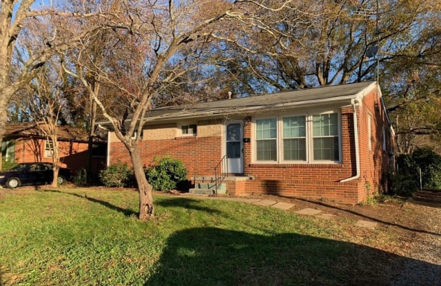 307 Shannon Drive - 307 Shannon Drive, Greensboro, NC 27405