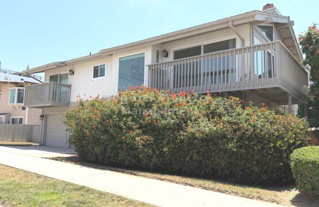 ***Beautiful Oceanfront 3 bed, 2 bath, 2,076 sqft House in Carlsbad Village - Available 06/15***