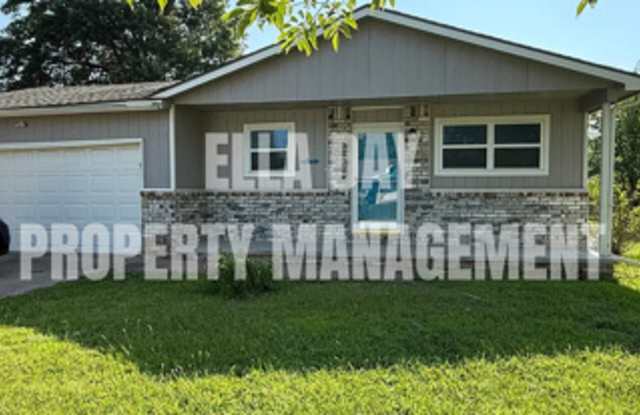 3120 North Applewood Drive