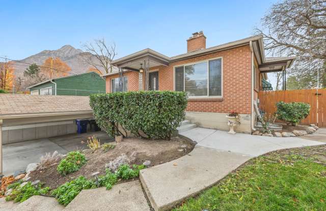 Photo of 2576 East Wren Road