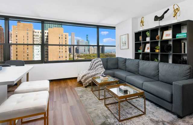 Photo of 1128 S Michigan Ave