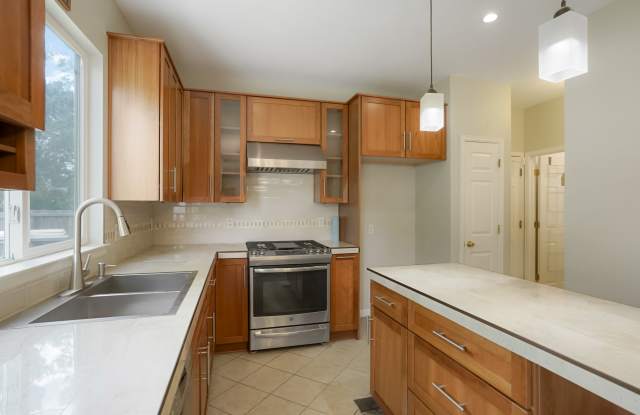 3314 South Newcombe Street