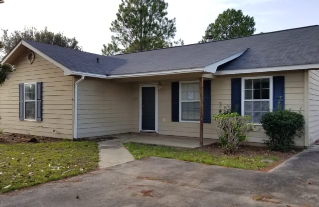 620 Honey Ridge Ln - 620 Honey Ridge Lane, Hinesville, GA 31313