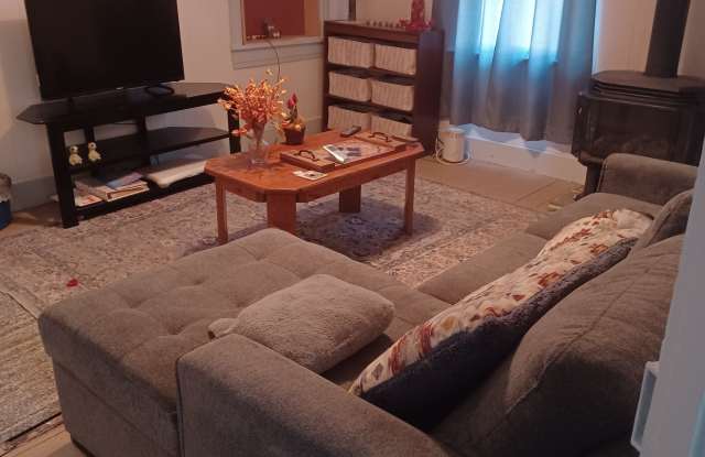 22 West Green Street