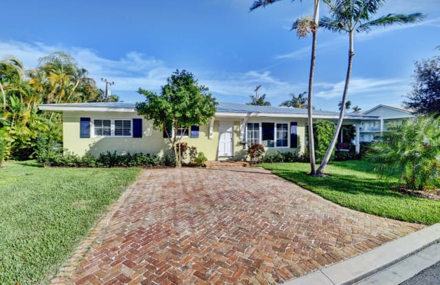 145 Macfarlane - 145 Macfarlane Dr, Delray Beach, FL 33483