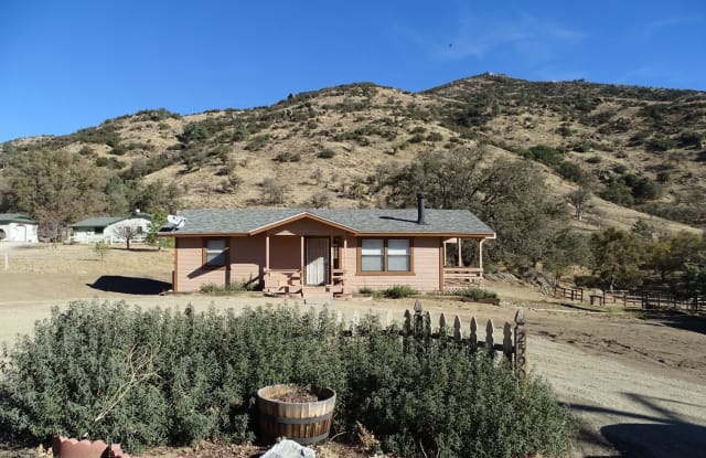 25905 Bear Valley Rd - 25905 Bear Valley Road, Bear Valley Springs, CA 93561